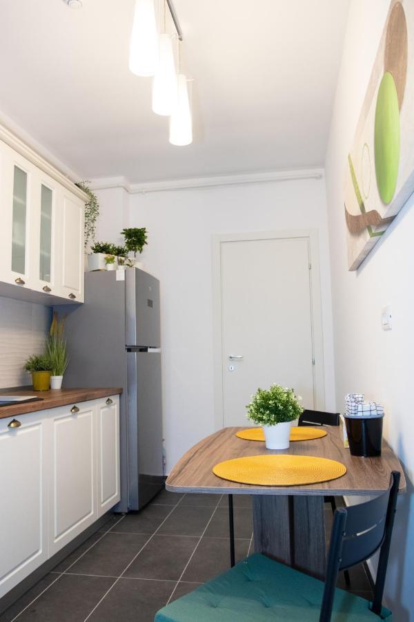 Lazo Two Room- Luxury Apartment Bucureşti Eksteriør bilde